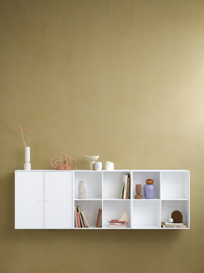 Shelving system in New White | Montana Furniture
