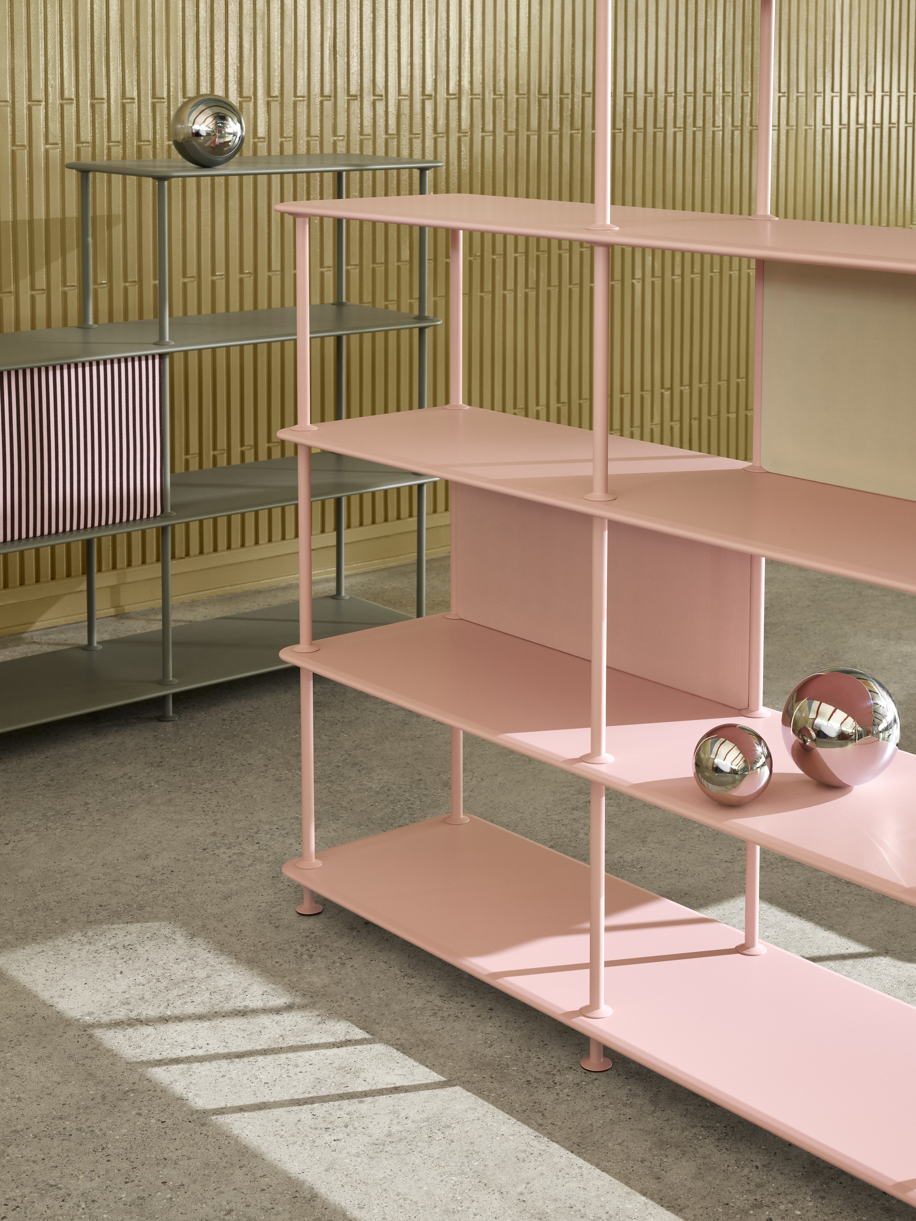 167 Ruby | Montana Furniture